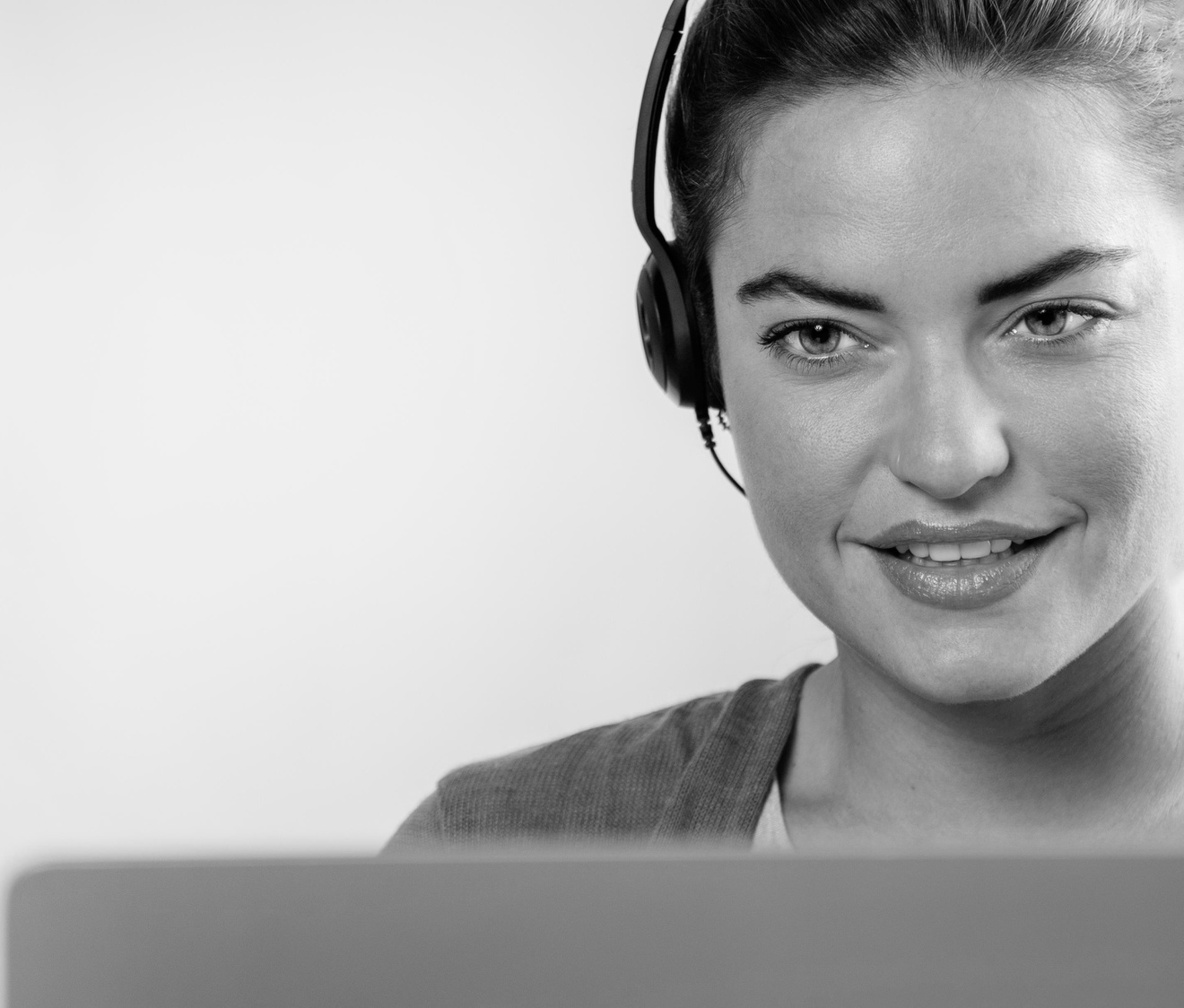 Senhora a transcrever